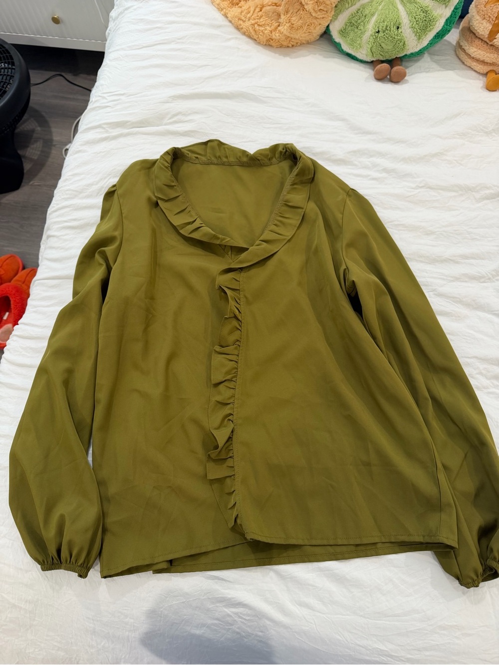 Amazon Olive Ruffle-Trim Long Sleeve Women's Top size L